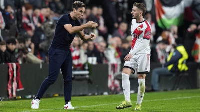 Ο προπονητής της Ράγιο Βαγιεκάνο ανυπομονεί για τα ματς με την ΑΕΚ!