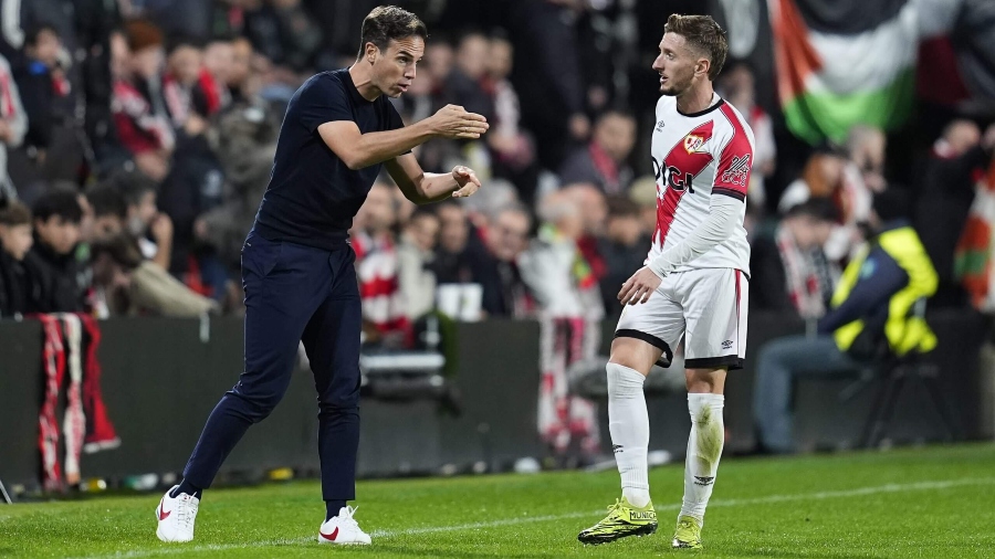 Ο προπονητής της Ράγιο Βαγιεκάνο ανυπομονεί για τα ματς με την ΑΕΚ!