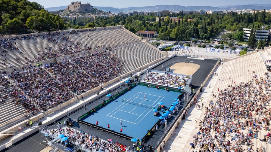 Μήνυμα πρόκρισης του Τσιτσιπά σε 9.000 θεατές στο Παναθηναϊκό Στάδιο