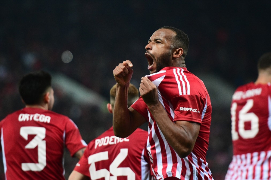 Ολυμπιακός – Φερεντσβάρος 1-0: Οι Ούγγροι «υποκλίθηκαν» στο… φλεγόμενο Καραϊσκάκης (video)