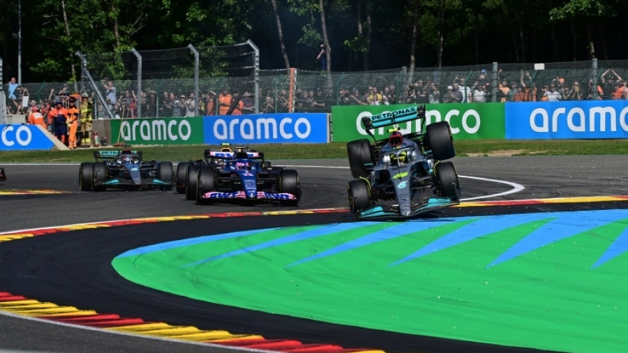 Χάμιλτον: «Παραλίγο να σπάσει η πλάτη μου!» (video)