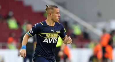 Επιβεβαίωσε τη μεταγραφή του Πέλκα στη Χαλ ο Αρβελάτζε: «Θα φέρει ποιότητα στην ομάδα»