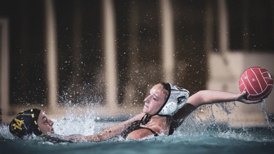 Ολυμπιακός Αλίμου: Η Αφροδίτη Μπιτσάκου «έγραψε» ιστορία στην Α1 πόλο γυναικών! (video)