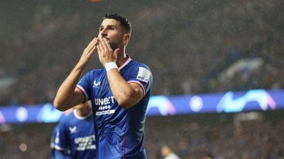 Ρέιντζερς - Αϊντχόφεν 2-2: Συνέχισε το σερί του ο Τσόλακ - Το εισιτήριο κρίνεται πλέον στην Ολλανδία (video)