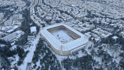 Μαγευτικό ταξίδι πάνω από τη χιονισμένη OPAP Arena! (video)