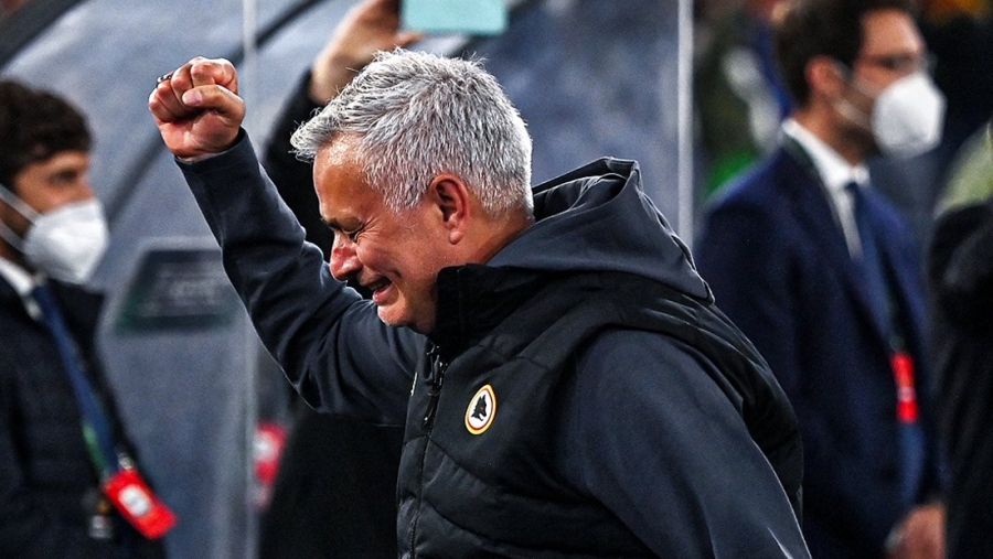 Ζοσέ Μουρίνιο: Ο Special One ξέρει πώς να γράφει ιστορία σε ευρωπαϊκούς τελικούς (video)