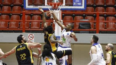 Υπέκυψε στις... πληγές της η ΑΕΚ στη Λάρισα χάνοντας «καθαρά» με 82-65 (video)