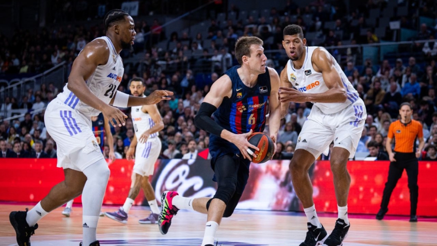 Ρεάλ Μαδρίτης - Μπαρτσελόνα 78-87: Χίγκινς και Λαπροβίτολα… μίλησαν στο τέλος και το ντέρμπι πήγε στους «μπλαουγκράνα»! (video)