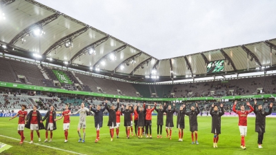 Φράιμπουργκ: Η ομάδα-έκπληξη της Bundesliga «πέταξε» προς την 3η θέση, χάρη στη σκληρή δουλειά, τη συνέπεια και έναν προπονητή 10ετίας