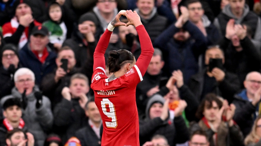 «Από εδώ και πέρα, για τον Κλοπ»: Άνετη πρόκριση για τη Λίβερπουλ, πέντε γκολ απέναντι στη Νόριτς! (video)