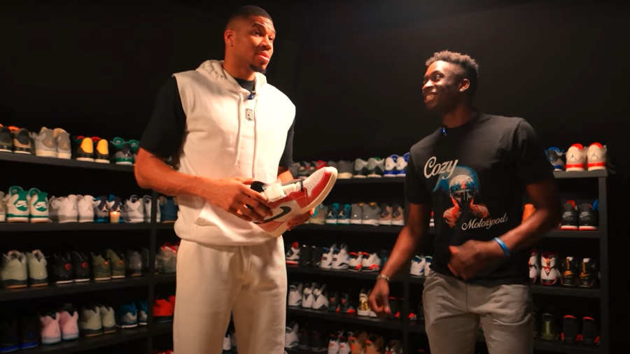 Το δωμάτιο-παπουτσοθήκη του Γιάννη Αντετοκούνμπο, θυμίζει... κατάστημα της Nike! (video)