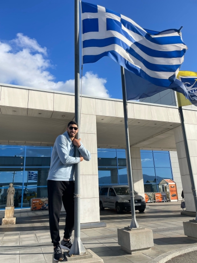 Καντέρ: Στην Ελλάδα αγκαλιά με την γαλανόλευκη σημαία