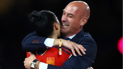 Η FIFA ασκεί πιέσεις ώστε ο Ρουμπιάλες να αποκλειστεί από το ποδόσφαιρο για 15 χρόνια!