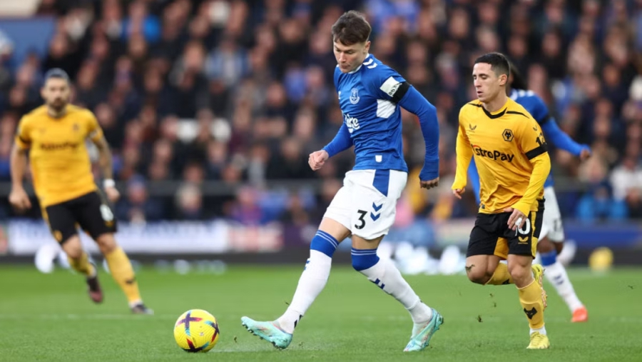 Έβερτον - Γουλβς 1-1: Ο Μίνα έβαλε μπροστά τα «ζαχαρωτά» αλλά ο Ποντένσε ισοφάρισε! (video)