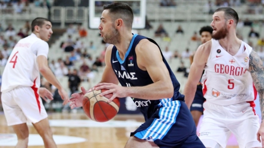 Εθνική Ελλάδας: Νοκ άουτ για το ματς με τη Σερβία ο Παπαπέτρου