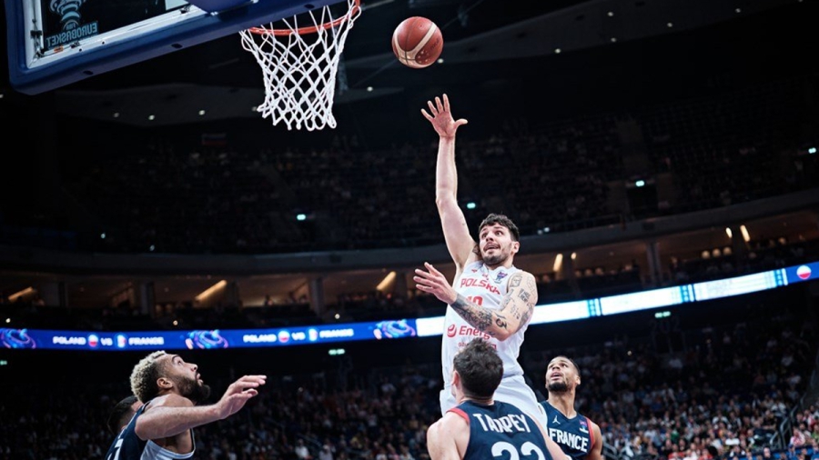 Ιστορικό χαμηλό η Πολωνία με τους 18 πόντους στο πρώτο ημίχρονο κόντρα στη Γαλλία!