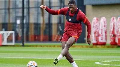 Κονατέ: «Τα πάντα για να κερδίσω μια θέση στη Λίβερπουλ»