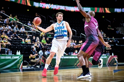 Προολυμπιακά τουρνουά (Κάουνας): Σόου από Ντόντσιτς και Σαμπόνις