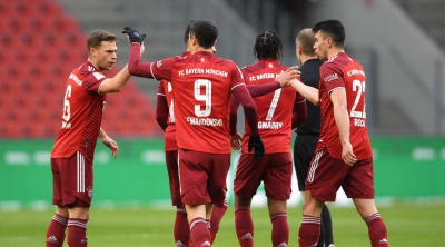Bundesliga: «Τεσσάρα» της Μπάγερν με χατ-τρικ Λεβαντόφσκι, «μοιραίος» ο Μαυροπάνος για την Στουτγκάρδη! (video)