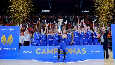 Οι πανηγυρισμοί της Μαριέλλας Φασούλα στην φιέστα για το πρωτάθλημα Ισπανίας! (video)