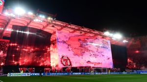 Ολυμπιακός - Παναθηναϊκός: Φαντασμαγορικό κορεό για την... κόκκινη Ελλάδα πριν το ντέρμπι! (photos)