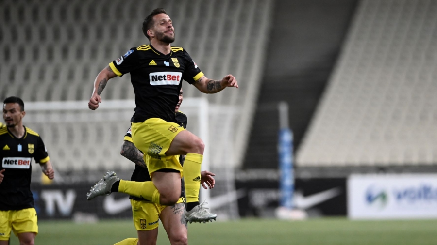 ΑΕΚ - Άρης 1-2: Τραγικό λάθος του Κριχόβιακ, γκολ-δώρο στον Σάσα! (video)