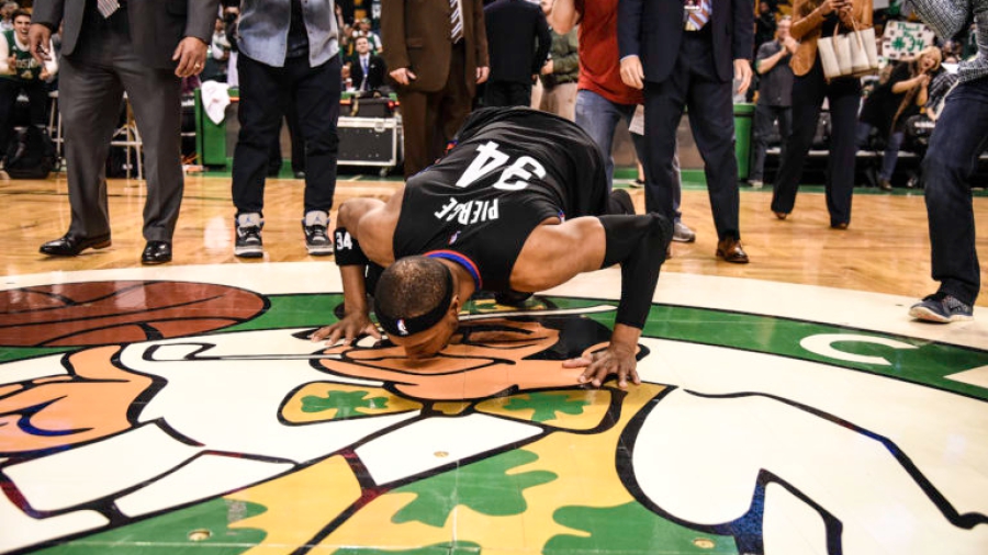 Πολ Πιρς: Ο «τελευταίος χορός» μπροστά στους Σέλτικς έκλεισε με ένα συγκινητικό… φιλί! (video)