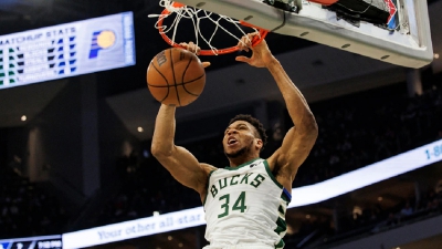 Γιάννης Αντετοκούνμπο ο… 50άρης (video)