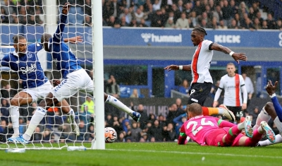 Premier League: «Πλήγωσε» τη Σίτι η Γουλβς, συνεχίζει να απογοητεύει η Γιουνάιτεντ