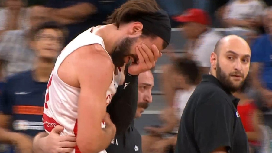 Σοβαρός τραυματισμός Σενγκέλια, φόβοι για εξάρθρωση ωμοπλάτης (video)