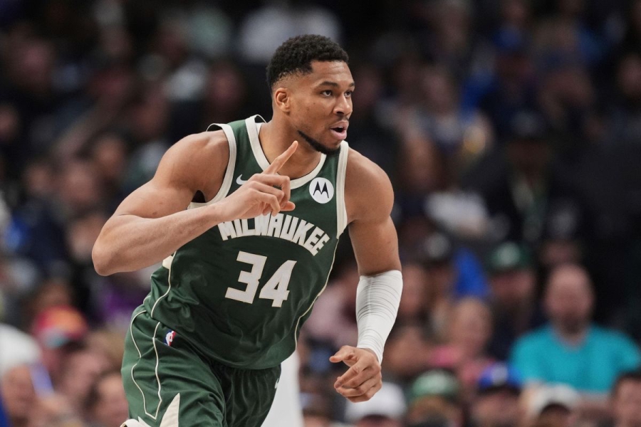 Άλωσαν το Ντάλας οι Μπακς με παραλίγο… τριπλό Αντετοκούνμπο! (video)