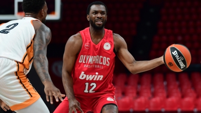 Ολυμπιακός: Πλήγμα με Έβανς, 15-20 ημέρες εκτός