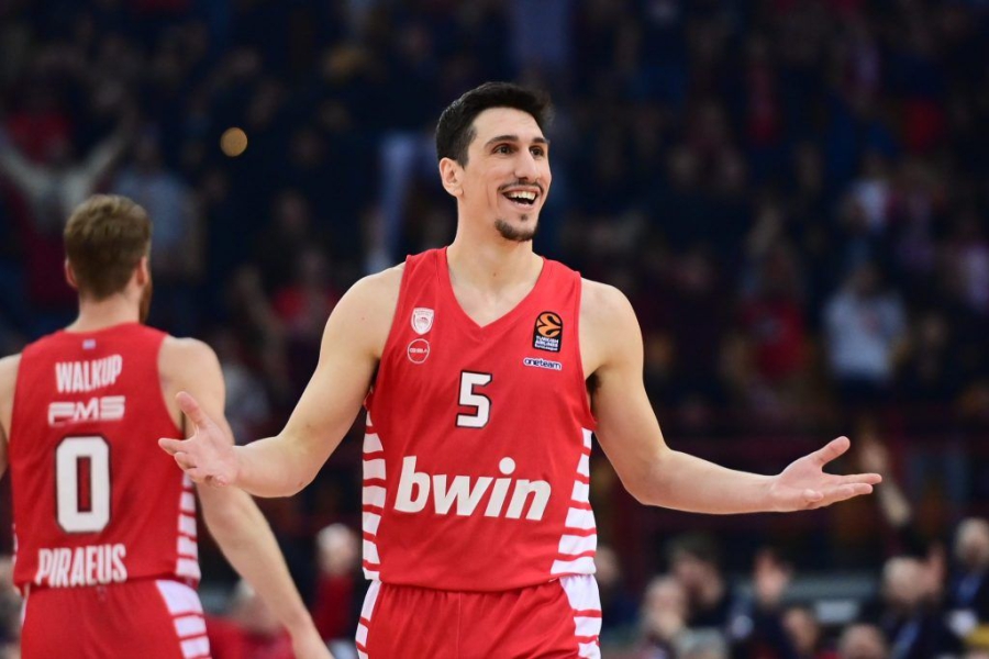 Γιαννούλης Λαρετζάκης σε Ρεάλ για την θέση του τερματοφύλακα: «Αποσύρθηκα, συγνώμη»