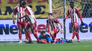 Άρης – Ολυμπιακός 0-1: Τον κράτησε… όρθιο ο Τζολάκης και τον έστειλε στους «4» ο Ελ Αραμπί! (video)