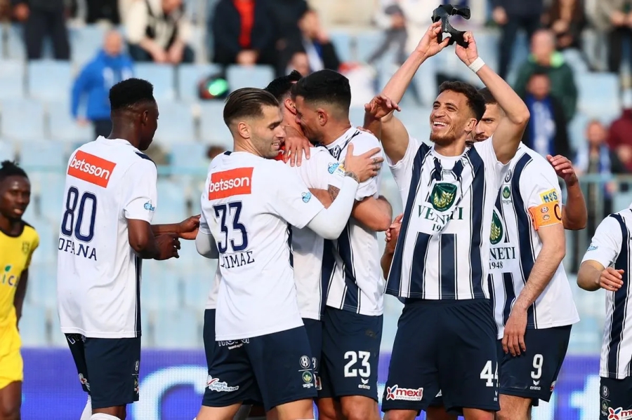 Ο Ηρακλής έκανε φιέστα ανόδου - Ο κόσμος της ομάδας και η κυρία Χάιδω δεν σταμάτησαν το τραγούδι!