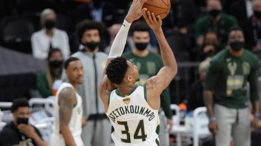 Αντετοκούνμπο: «Να γυρίσουμε στην έδρα μας και να κάνουμε τη δουλειά μας» (video)