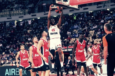 Η ρακέτα έχει τον «ψηλό» της: Ο Ντόντα Χολ στον Ολυμπιακό!