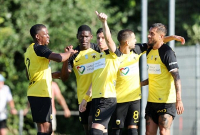 Επίσημο: Συνεχίζει στην Cosmote TV η AEK!