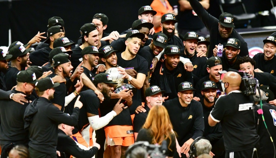 NBA: Ο Paul έκανε το παιχνίδι της ζωής του και έστειλε τους Suns στους τελικούς μετά από 28 χρόνια! (video)