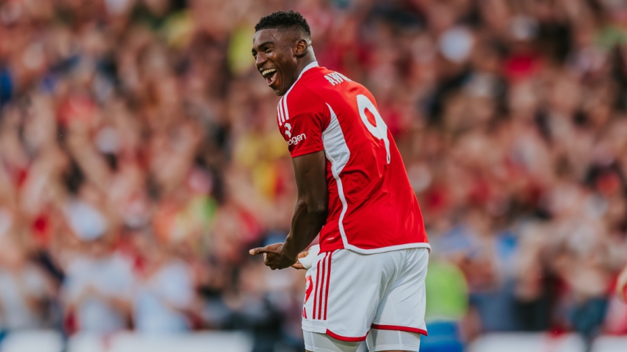 Νότιγχαμ Φόρεστ – Σέφιλντ Γιουνάιτεντ 1-0: Γκολ από τα αποδυτήρια και προβάδισμα με Αβονίγι! (video)