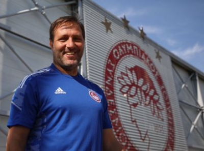 Μαρτίνς: «Έχουμε μεγάλες προσδοκίες... Να κερδίσουμε τα τρόπαια που διεκδικούμε» (video)