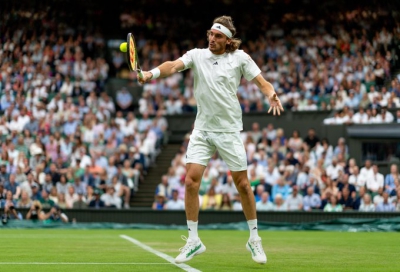 Ο αγώνας του Στέφανου Τσιτσιπά διεκόπη λόγω του προχωρημένου της ώρας