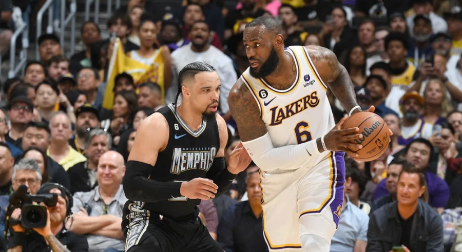 Μπρουκς vs ΛεΜπρόν: Χτύπημα... κάτω από τη μέση στον «βασιλιά» (video)