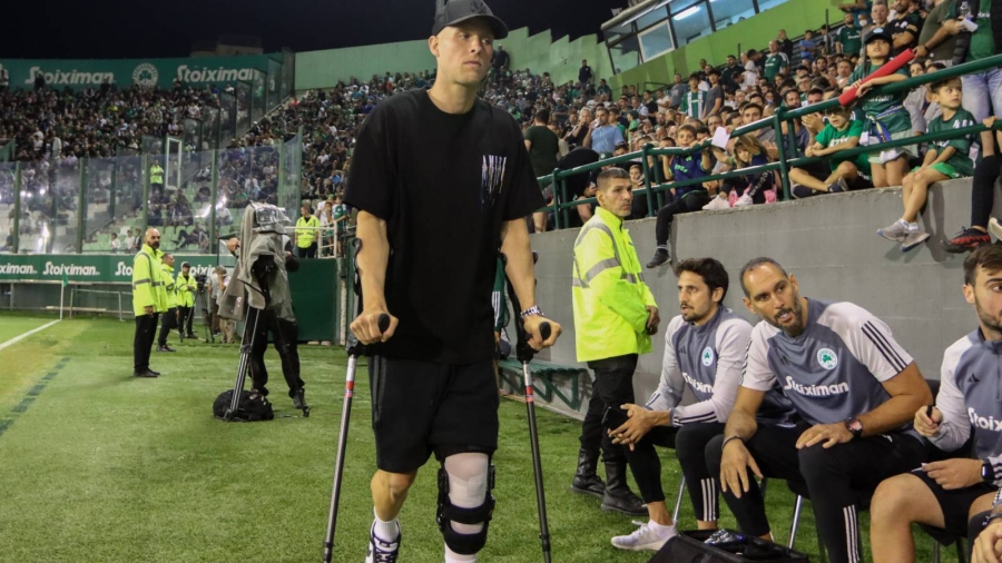 Ακόμα και με πατερίτσες, δίπλα στον Παναθηναϊκό ο Μάγκνουσον!