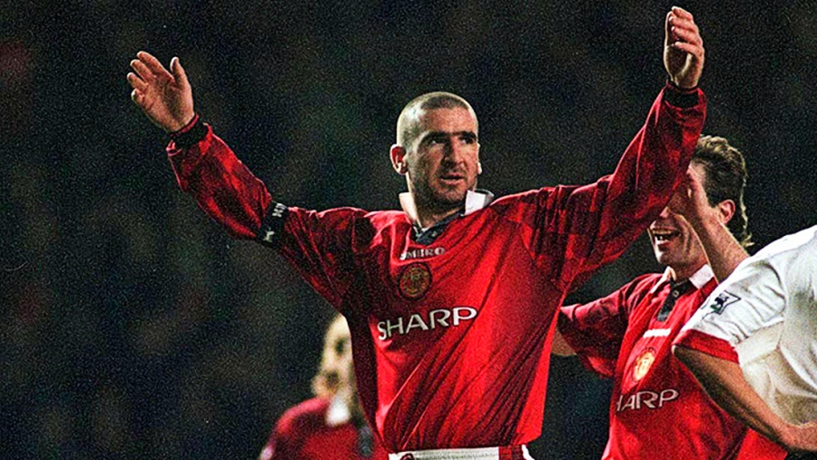 «Απλώς στέκομαι, κοίταξέ με»: Η εκδίκηση του Καντονά και ο πανηγυρισμός που τον έχρισε βασιλιά του ποδοσφαίρου! (video)