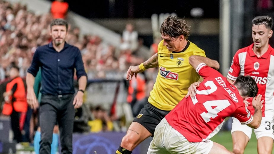 Φαν Μπόμελ: «Η ΑΕΚ μας δημιούργησε προβλήματα - Δείξαμε χαρακτήρα μετά την αποβολή»