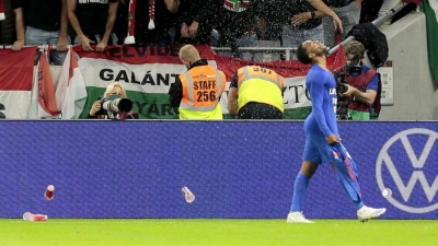 Έρευνα της FIFA για ρατσιστική επίθεση Ούγγρων οπαδών στους παίκτες της Αγγλίας!