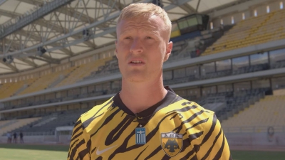 Στην ΑΕΚ ο Γιόνσον και επίσημα: «Ήρθα εδώ για τίτλους και για να κερδίζω!» (video)