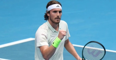 Ποια προβλήματα; Ο Τσιτσιπάς στους «16» του Australian Open και... τρέμε Φριτζ! (video)