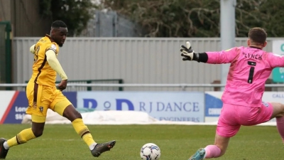 Παίζει μία κατηγορία η Όλνταμ, σκοράρουν Ρότσντεϊλ και Μάνσφιλντ!